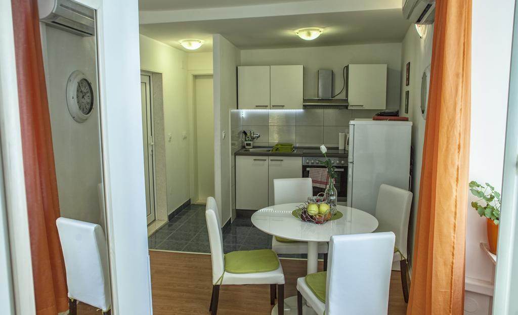 West Wall Apartment สปลิท ภายนอก รูปภาพ