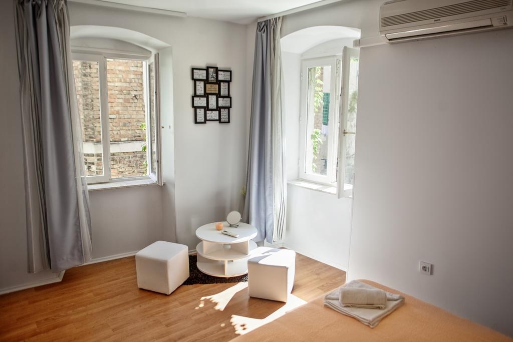 West Wall Apartment สปลิท ภายนอก รูปภาพ